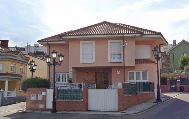 Foto 1 de Venta de casa en calle Catedrático Noel Llopis de 4 habitaciones con terraza