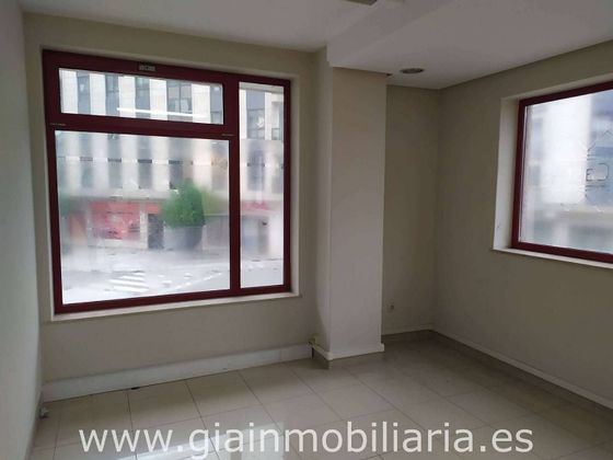 Foto 2 de Oficina en alquiler en Porriño (O) de 140 m²