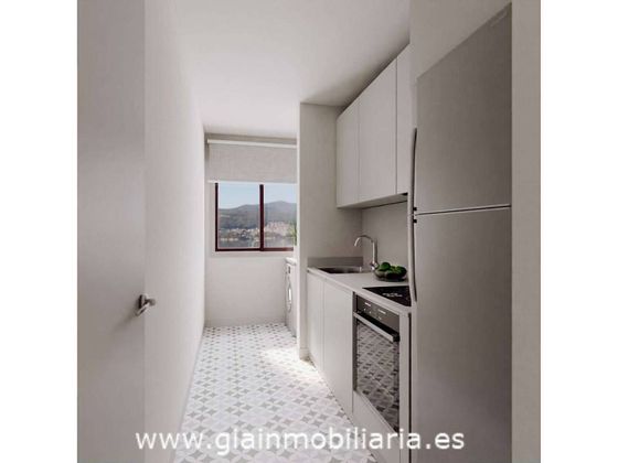 Foto 2 de Pis en venda a avenida Redondela de 2 habitacions amb garatge i calefacció