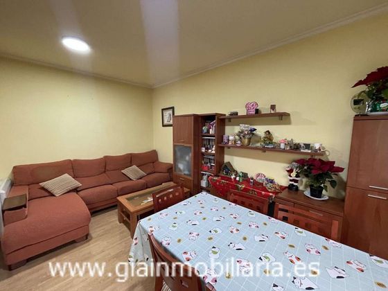 Foto 2 de Pis en venda a Porriño (O) de 3 habitacions amb garatge i calefacció