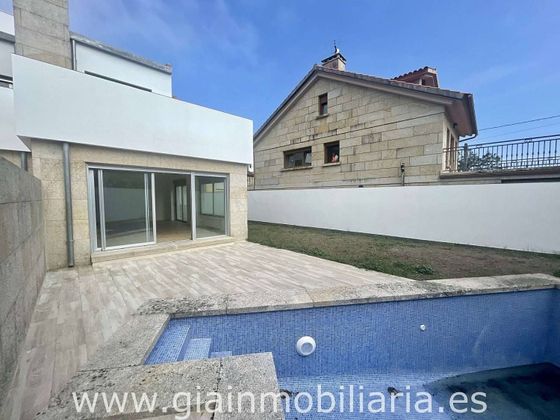 Foto 2 de Casa adossada en venda a calle Barrio Percibilleira de 4 habitacions amb terrassa i piscina