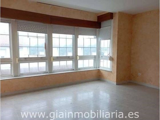 Foto 1 de Venta de piso en calle Ramón Franco de 4 habitaciones con garaje y ascensor