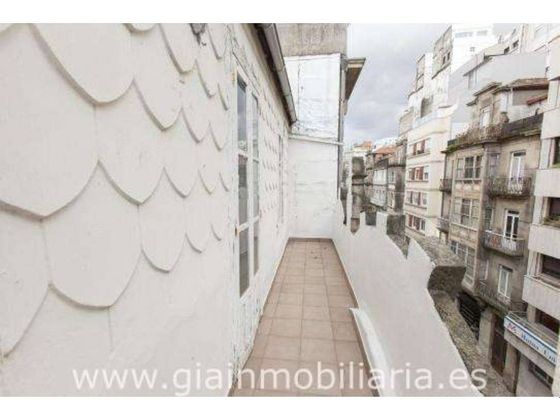 Foto 2 de Àtic en venda a calle De Luis Taboada de 2 habitacions amb terrassa