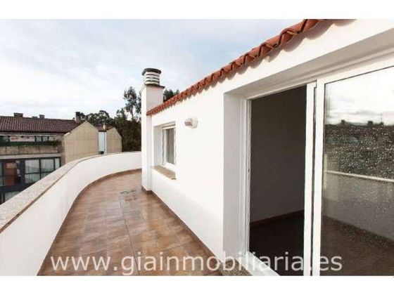 Foto 1 de Àtic en venda a calle Rosalía de Castro de 2 habitacions amb terrassa i garatge