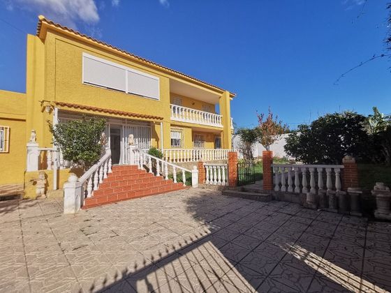 Foto 1 de Chalet en venta en Pueblo Levante de 8 habitaciones con terraza y piscina