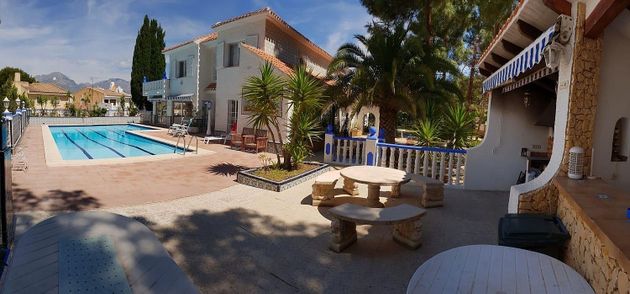 Foto 1 de Pis en venda a Rincón de Loix de 5 habitacions amb terrassa i piscina