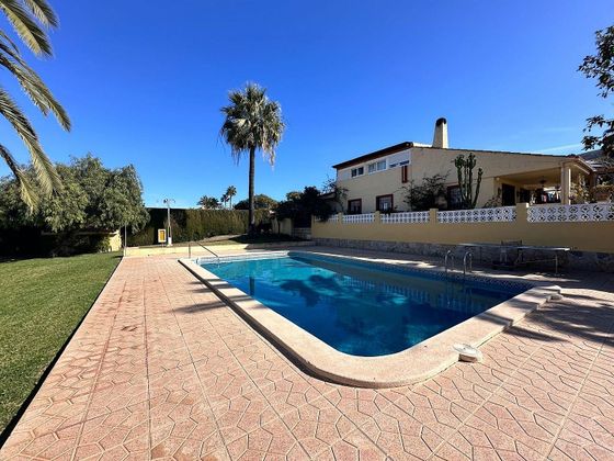 Foto 1 de Casa en venta en Rincón de Loix de 5 habitaciones con terraza y piscina