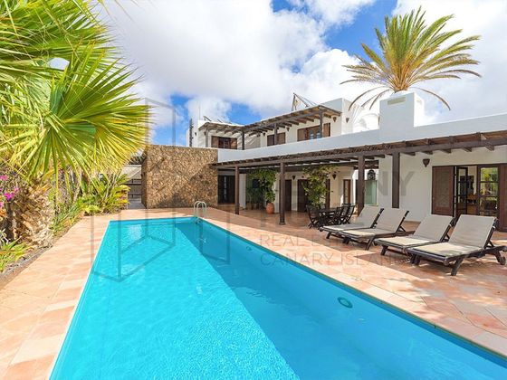 Foto 1 de Xalet en venda a Villaverde de 4 habitacions amb terrassa i piscina