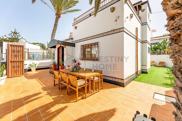 Foto 1 de Xalet en lloguer a Corralejo de 3 habitacions amb terrassa i jardí