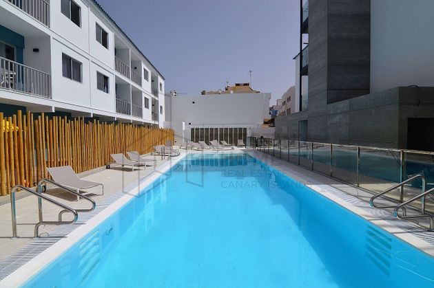 Foto 1 de Pis en venda a Corralejo de 1 habitació amb piscina i jardí
