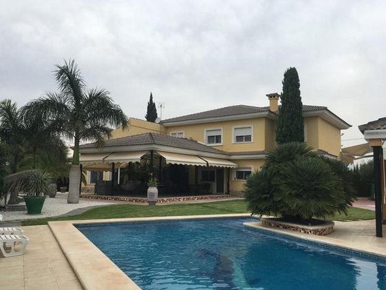 Foto 1 de Venta de chalet en Los Girasoles de 5 habitaciones con terraza y piscina
