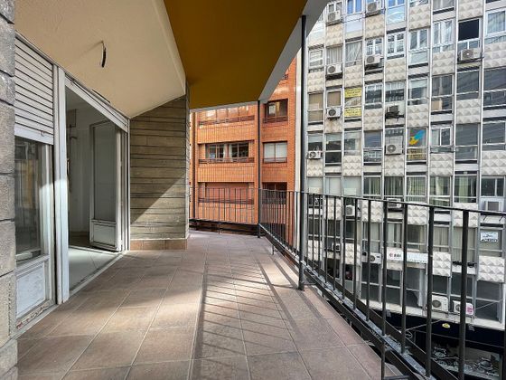 Foto 1 de Venta de piso en Centro - Alicante de 4 habitaciones con terraza y balcón
