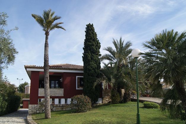 Foto 2 de Xalet en venda a San Juan de Alicante/Sant Joan d´Alacant de 6 habitacions amb terrassa i piscina