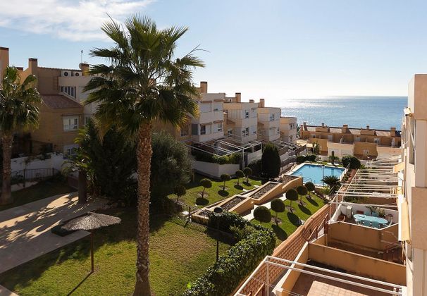 Foto 1 de Casa adossada en venda a Cabo de las Huertas de 4 habitacions amb terrassa i piscina