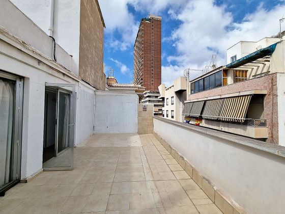 Foto 2 de Venta de ático en Centro - Alicante de 3 habitaciones con terraza y aire acondicionado