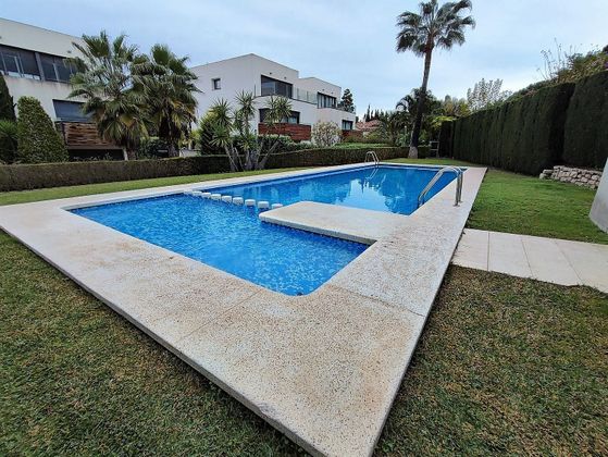 Foto 1 de Casa en venda a Vistahermosa de 5 habitacions amb terrassa i piscina