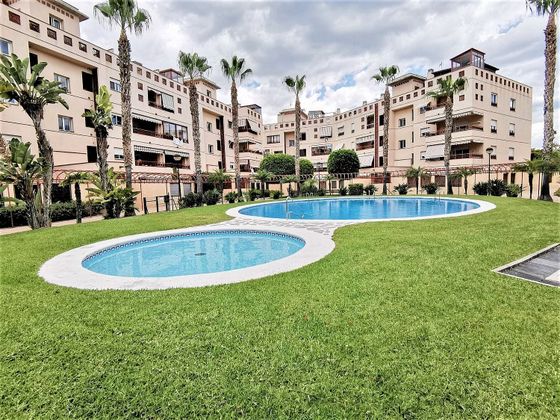 Foto 1 de Venta de piso en San Juan de Alicante/Sant Joan d´Alacant de 2 habitaciones con terraza y piscina
