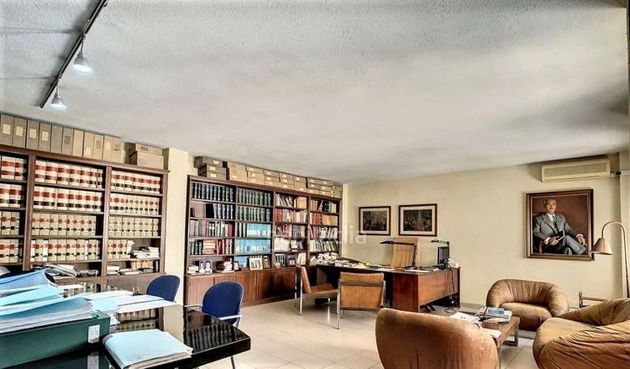 Foto 1 de Oficina en alquiler en Ensanche - Diputación de 125 m²