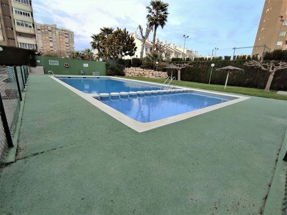 Foto 1 de Piso en alquiler en Cabo de las Huertas de 2 habitaciones con terraza y piscina