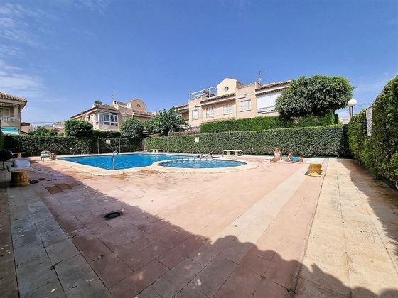Foto 1 de Dúplex en venda a Nueva Torrevieja - Aguas Nuevas de 2 habitacions amb terrassa i piscina