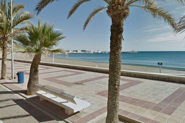 Foto 1 de Piso en venta en Campello Playa de 2 habitaciones con terraza y piscina