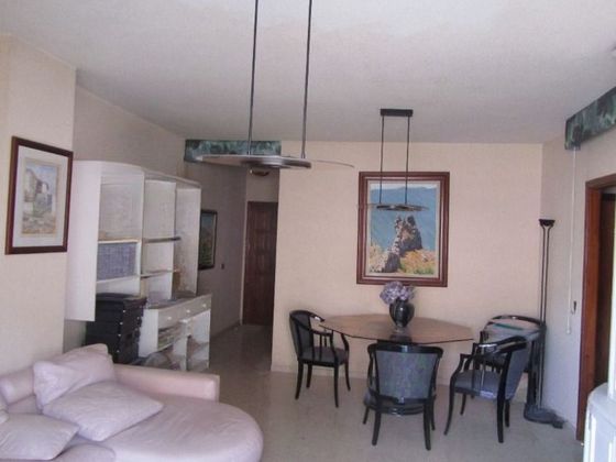 Foto 2 de Pis en venda a rambla Santa Cruz de 2 habitacions amb garatge i balcó