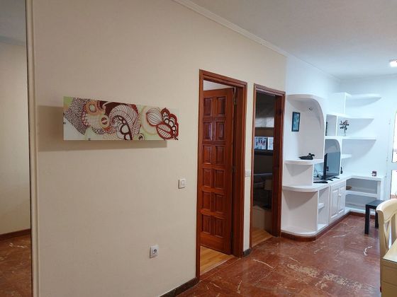 Foto 2 de Pis en lloguer a calle Garcilaso de la Vega de 2 habitacions amb mobles i ascensor