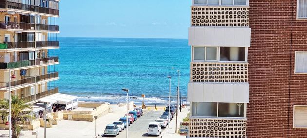 Foto 1 de Dúplex en venda a Los Arenales del Sol de 3 habitacions amb terrassa i piscina