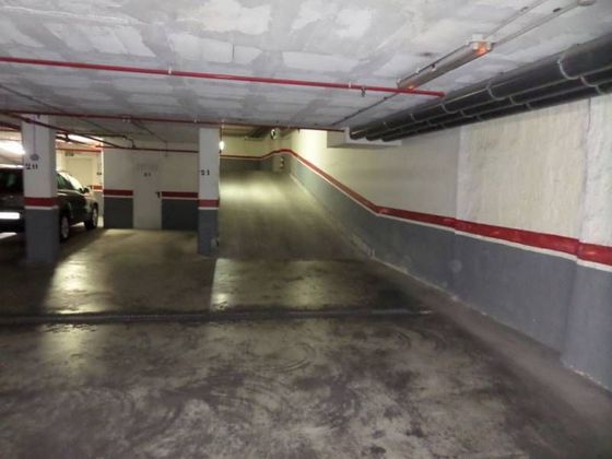 Foto 1 de Garatge en lloguer a Ensanche - Diputación de 12 m²