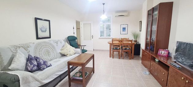 Foto 1 de Piso en venta en Campello Playa de 2 habitaciones con terraza y garaje