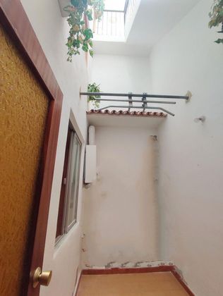 Foto 2 de Venta de casa en Castalla de 5 habitaciones con terraza y balcón