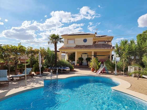 Foto 2 de Chalet en venta en Guardia de Jaén (La) de 6 habitaciones con terraza y piscina