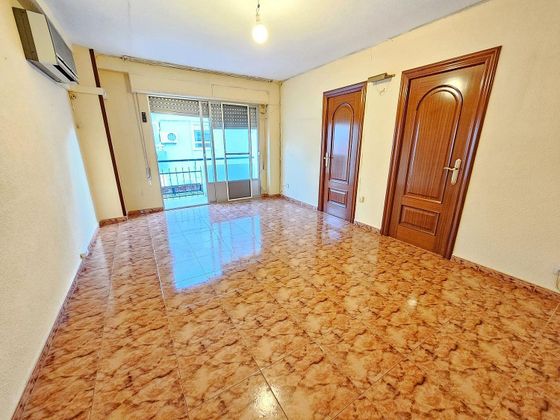 Foto 2 de Piso en venta en Peñamefecit - Avda Barcelona de 3 habitaciones con terraza y aire acondicionado
