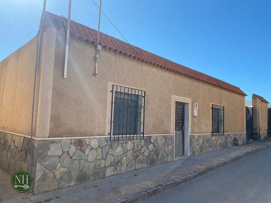 Foto 1 de Xalet en venda a Carretera Mojonera – Cortijos de Marín de 4 habitacions amb garatge