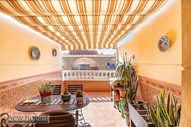 Foto 1 de Casa adosada en venta en Zona Santo Domingo de 4 habitaciones con terraza
