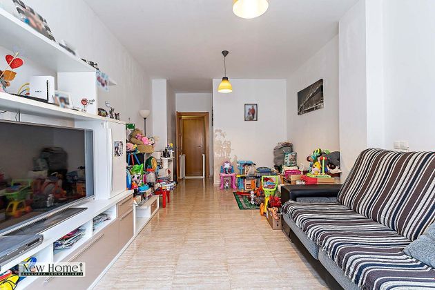 Foto 2 de Piso en venta en Carretera Mojonera – Cortijos de Marín de 2 habitaciones con ascensor