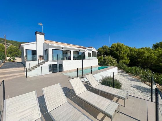 Foto 2 de Venta de chalet en Alcossebre de 4 habitaciones con terraza y piscina