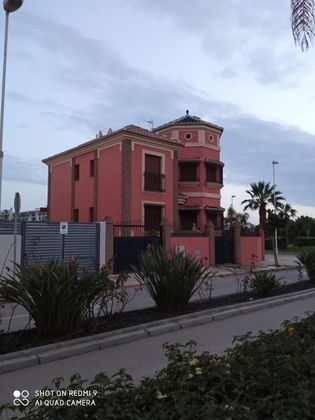 Foto 2 de Chalet en venta en Playa de Granada de 5 habitaciones con terraza y piscina