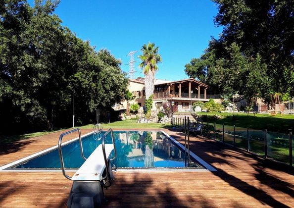 Foto 1 de Casa rural en venda a Ca n'Avellaneda - Can Font de 10 habitacions amb terrassa i piscina
