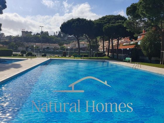 Foto 2 de Casa en alquiler en Sant Vicenç de Montalt de 4 habitaciones con terraza y piscina