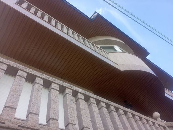 Foto 1 de Chalet en venta en Barbadás de 6 habitaciones con terraza y garaje