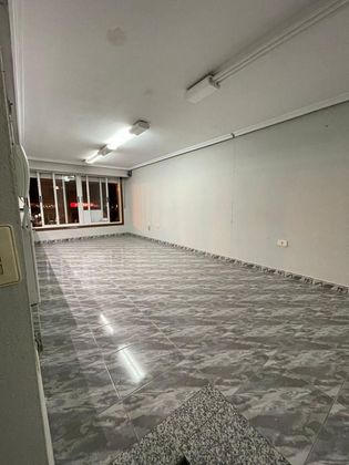 Foto 2 de Alquiler de oficina en avenida Celanova de 40 m²