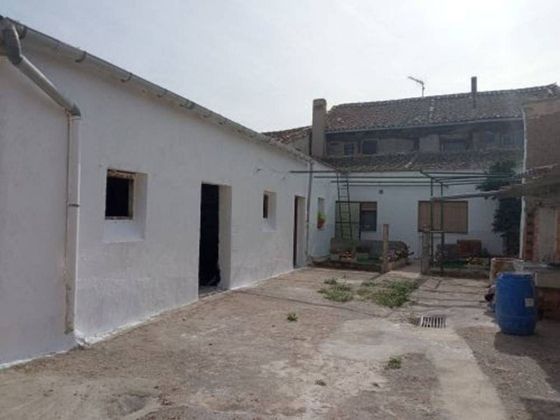 Foto 1 de Casa en venta en Marazoleja de 6 habitaciones con terraza y garaje