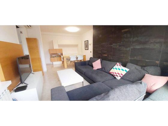 Foto 1 de Piso en venta en Celrà de 3 habitaciones con terraza y garaje