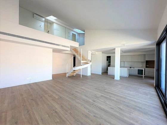 Foto 1 de Piso en venta en Eixample Nord – La Devesa de 6 habitaciones con terraza y aire acondicionado