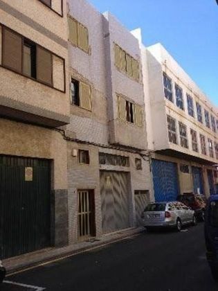 Foto 1 de Pis en venda a calle Hernán Cortés de 3 habitacions amb terrassa