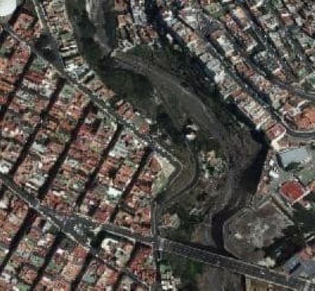 Foto 2 de Venta de terreno en calle Enrique de Anaga de 111 m²