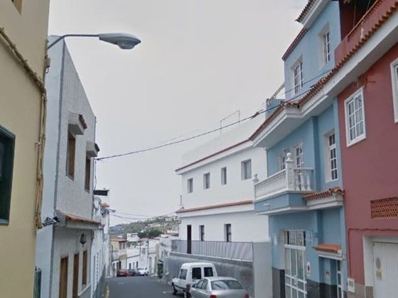 Foto 2 de Venta de chalet en calle Las Granaderas de 5 habitaciones con terraza
