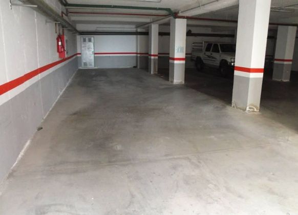 Foto 2 de Garaje en venta en calle De Canarias de 225 m²