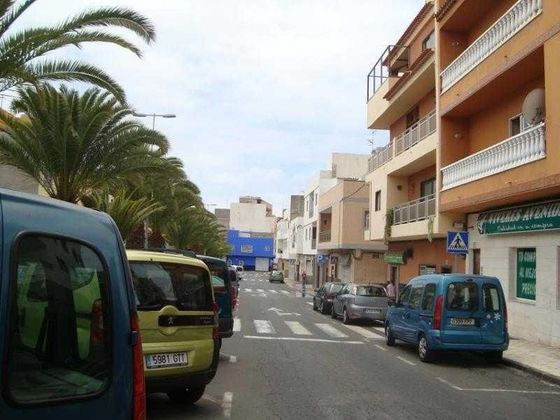 Foto 1 de Pis en venda a avenida Islas Canarias de 1 habitació amb terrassa